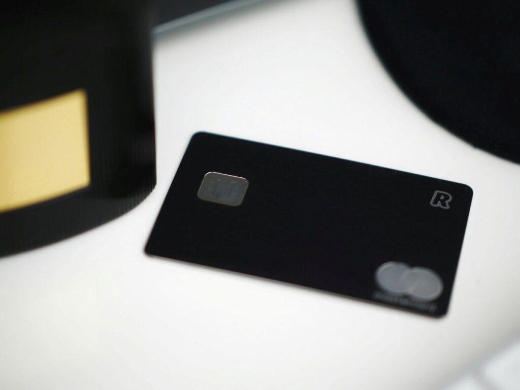 Revolut může spolehlivě sloužit k šetření i podnikání.